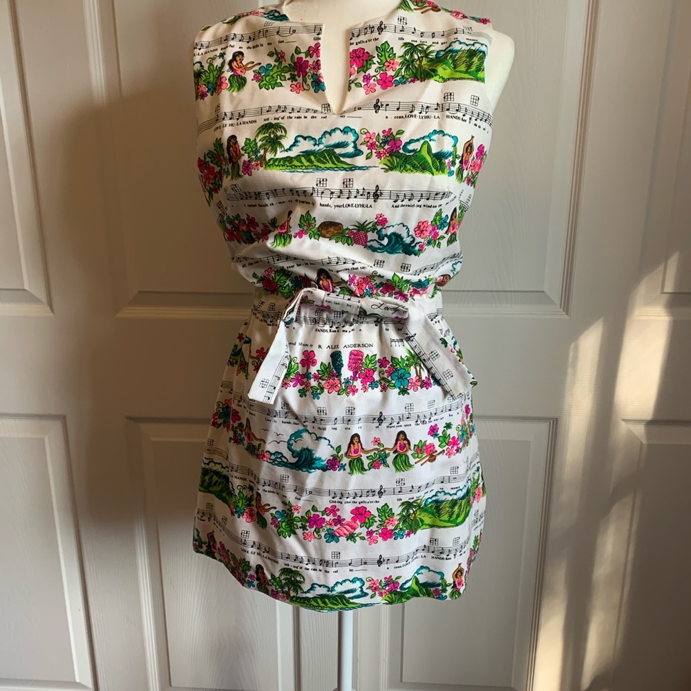 Adorable vintage playsuit/romper hula dance